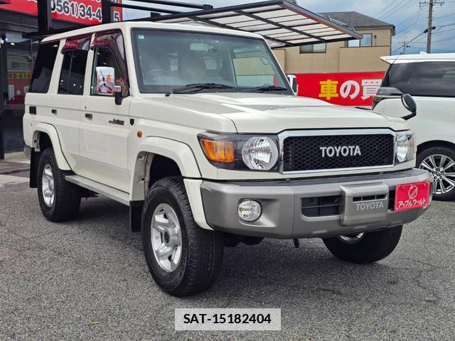 Toyota Land Cruiser 70 2015-01 7800790-3