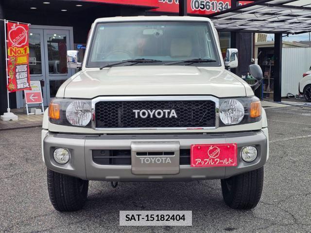 Toyota Land Cruiser 70 2015-01 7800790-4