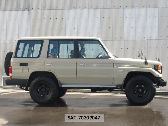 Toyota Land Cruiser 70 2004-12 7803371-1