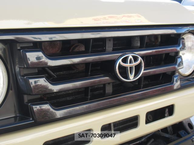 Toyota Land Cruiser 70 2004-12 7803371-10