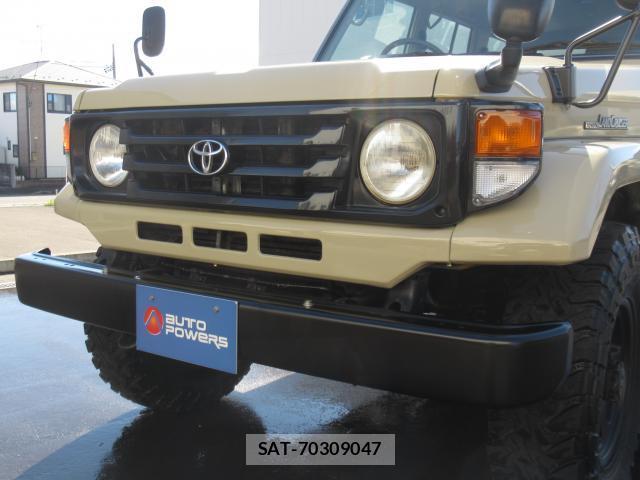 Toyota Land Cruiser 70 2004-12 7803371-9
