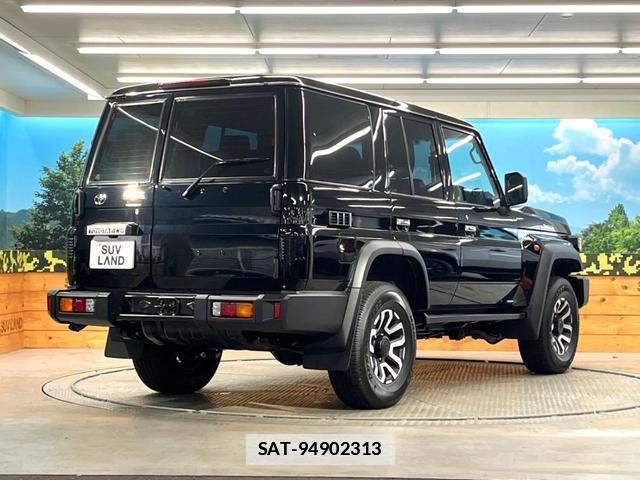 Toyota Land Cruiser 70 2026-04 7806611-16