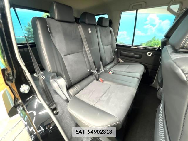 Toyota Land Cruiser 70 2026-04 7806611-8