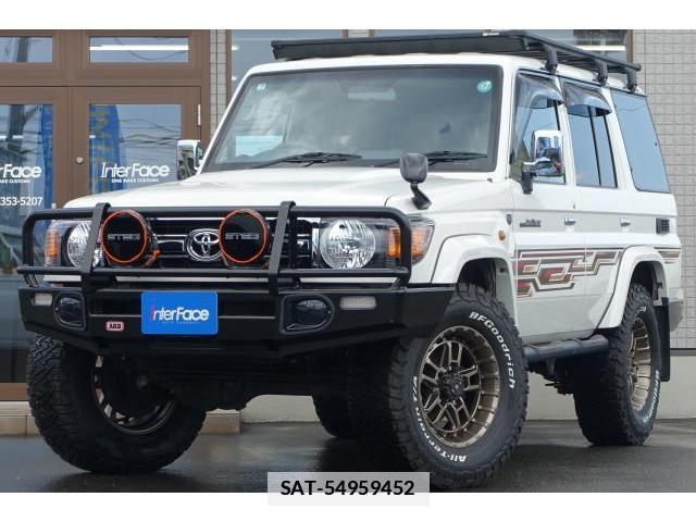 Toyota Land Cruiser 70 2015-12 7808201-0