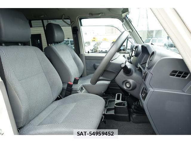Toyota Land Cruiser 70 2015-12 7808201-10