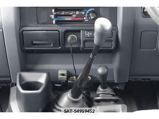 Toyota Land Cruiser 70 2015-12 7808201-15
