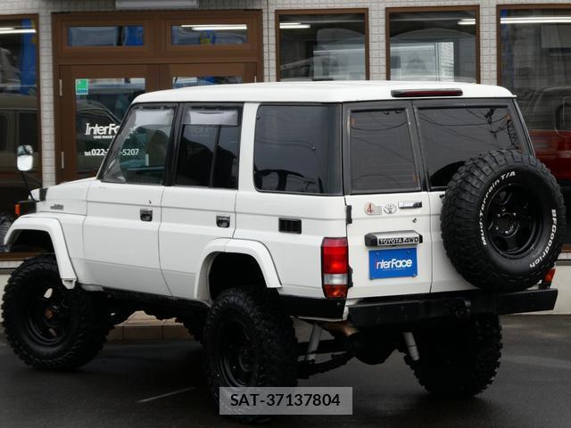 Toyota Land Cruiser 70 1999-12 7808206-12