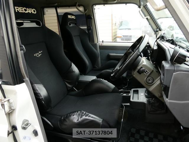 Toyota Land Cruiser 70 1999-12 7808206-19