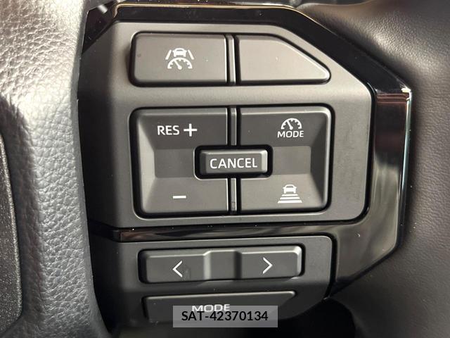 Toyota Land Cruiser FJ 2026-06 7799120-4