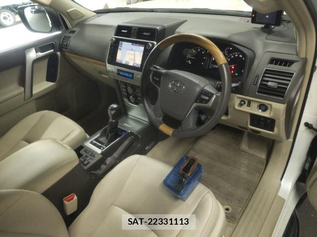 Toyota LAND CRUISER PRADO 2018-02 7795048-2
