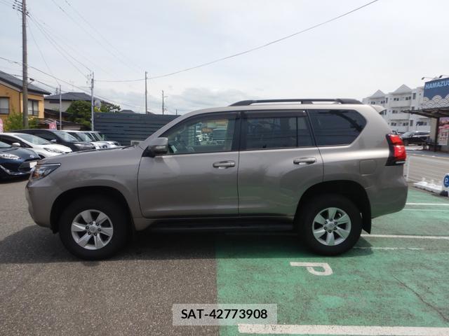 Toyota LAND CRUISER PRADO 2021-08 7799926-15