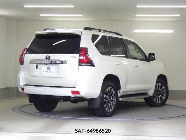 Toyota LAND CRUISER PRADO 2023-10 7810757-1