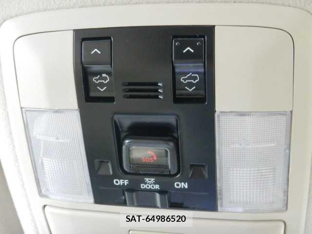 Toyota LAND CRUISER PRADO 2023-10 7810757-12