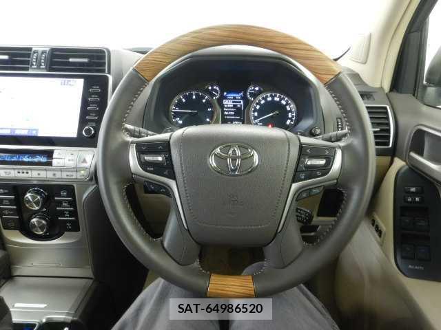 Toyota LAND CRUISER PRADO 2023-10 7810757-7