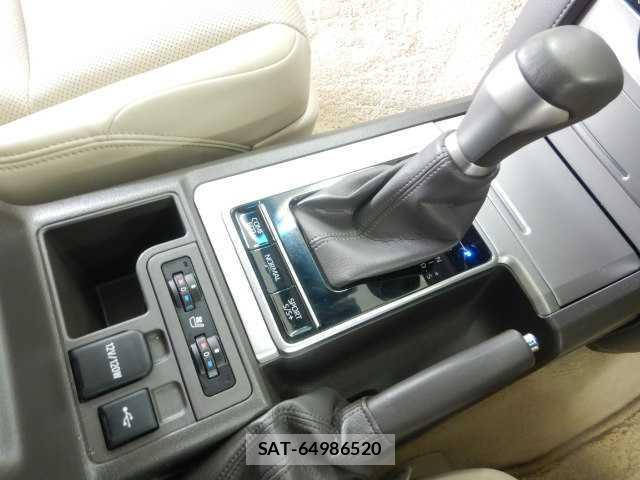 Toyota LAND CRUISER PRADO 2023-10 7810757-8