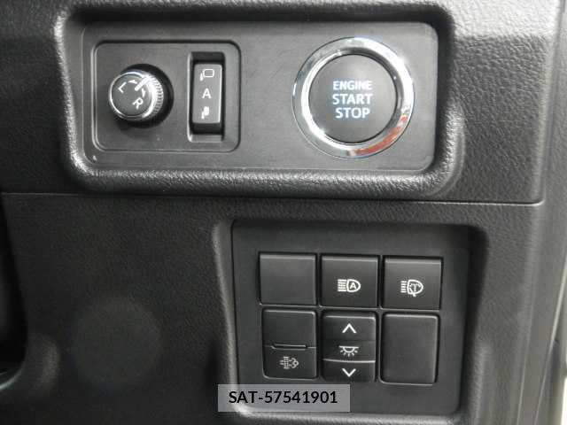 Toyota LAND CRUISER PRADO 2023-11 7810782-12