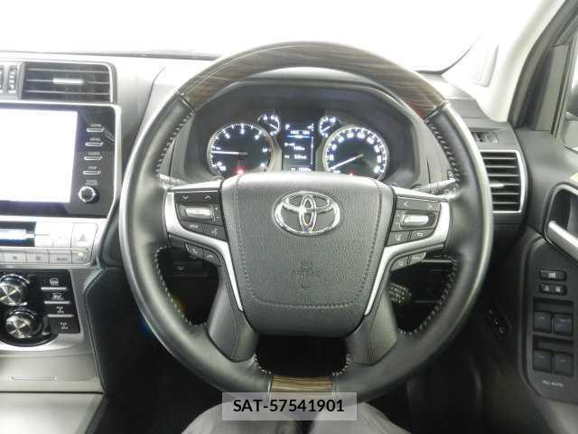 Toyota LAND CRUISER PRADO 2023-11 7810782-7