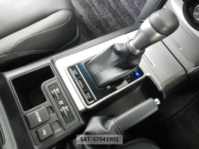Toyota LAND CRUISER PRADO 2023-11 7810782-8