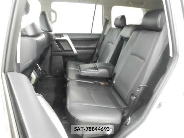 Toyota LAND CRUISER PRADO 2022-09 7810796-17