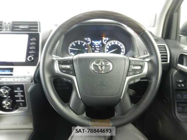 Toyota LAND CRUISER PRADO 2022-09 7810796-7