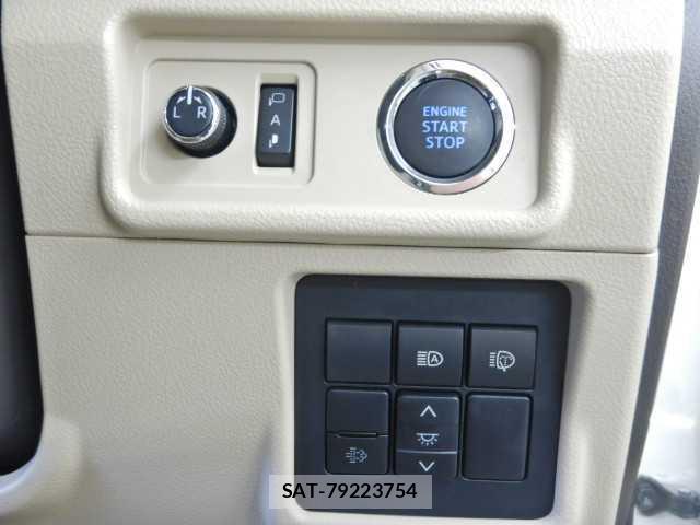 Toyota LAND CRUISER PRADO 2023-04 7810833-12