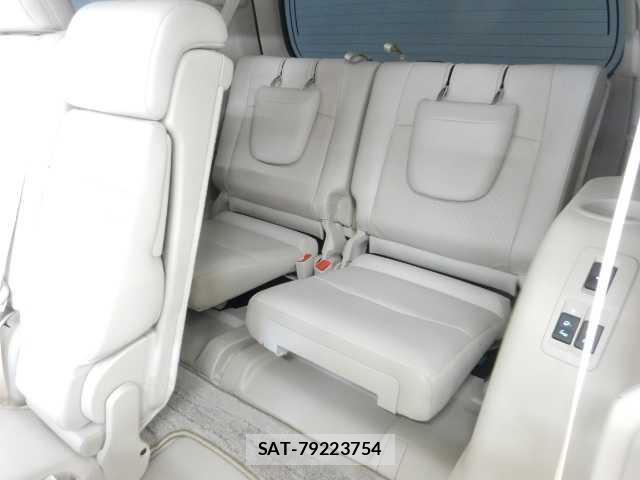 Toyota LAND CRUISER PRADO 2023-04 7810833-18