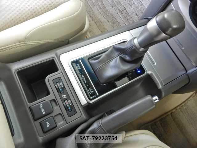 Toyota LAND CRUISER PRADO 2023-04 7810833-8