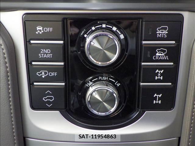 Toyota LAND CRUISER PRADO 2023-08 7810843-10