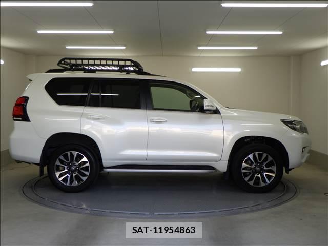 Toyota LAND CRUISER PRADO 2023-08 7810843-18