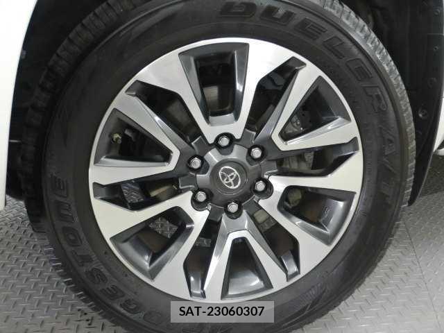 Toyota LAND CRUISER PRADO 2023-11 7810878-15