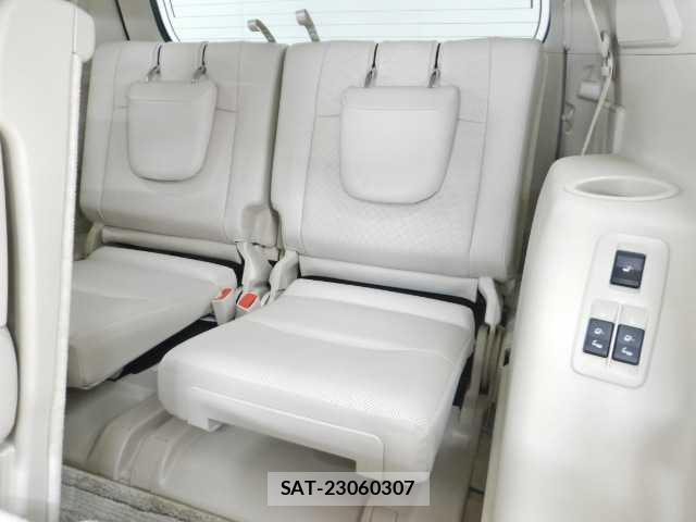 Toyota LAND CRUISER PRADO 2023-11 7810878-18