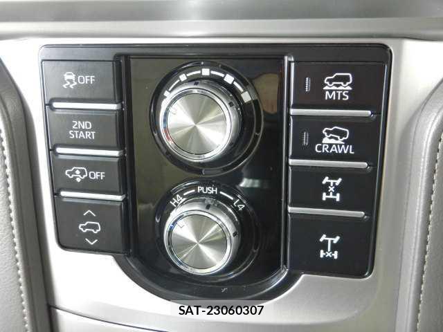 Toyota LAND CRUISER PRADO 2023-11 7810878-5