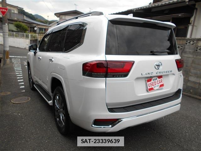 Toyota LAND CRUISER 2026-05 7795440-3