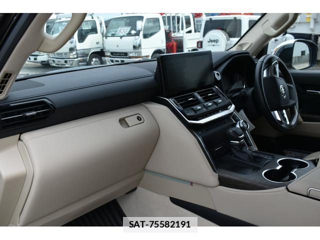 Toyota LAND CRUISER 2023-07 7796521-17