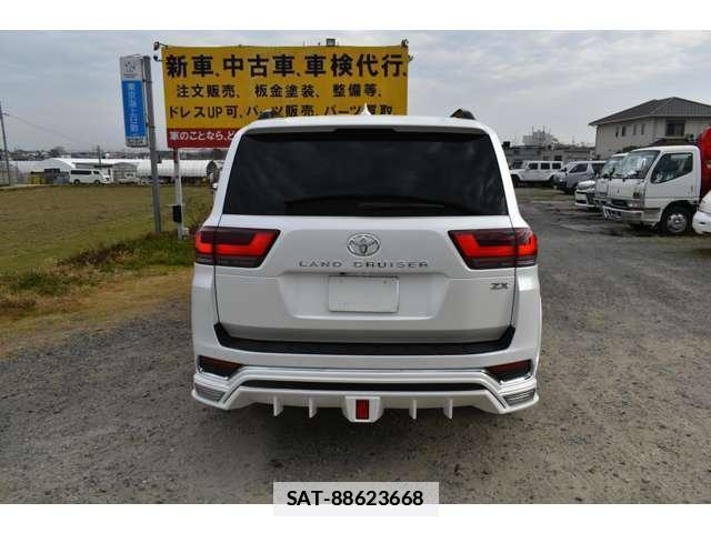 Toyota LAND CRUISER 2023-06 7796525-10