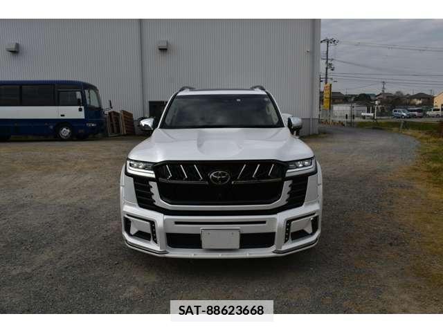 Toyota LAND CRUISER 2023-06 7796525-12