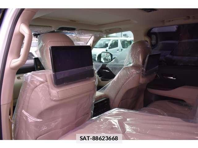 Toyota LAND CRUISER 2023-06 7796525-17