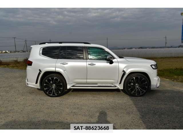 Toyota LAND CRUISER 2023-06 7796525-3