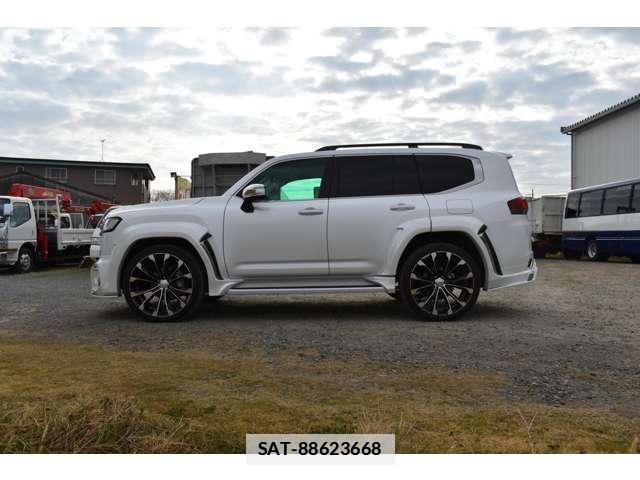 Toyota LAND CRUISER 2023-06 7796525-4