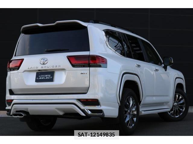 Toyota LAND CRUISER 2024-02 7805818-1