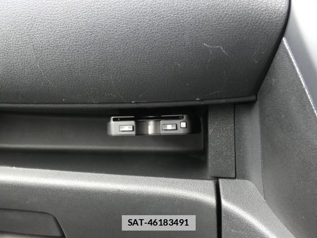 Nissan LATIO 2017-03 7800270-15