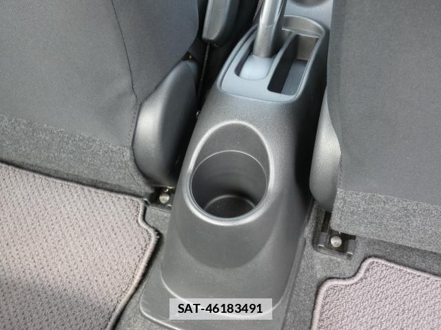 Nissan LATIO 2017-03 7800270-19