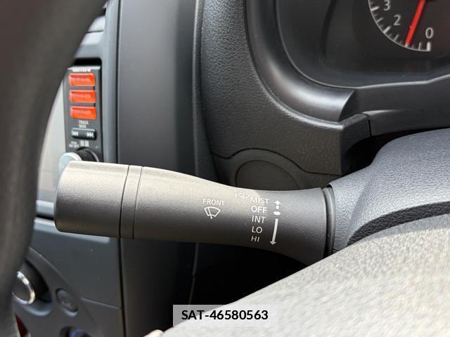 Nissan LATIO 2015-04 7801676-14