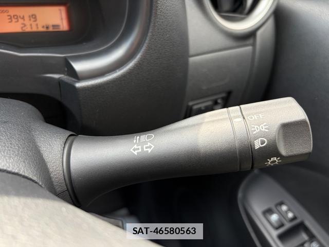 Nissan LATIO 2015-04 7801676-15