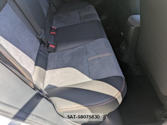 Lexus LBX 2024-02 7798701-15