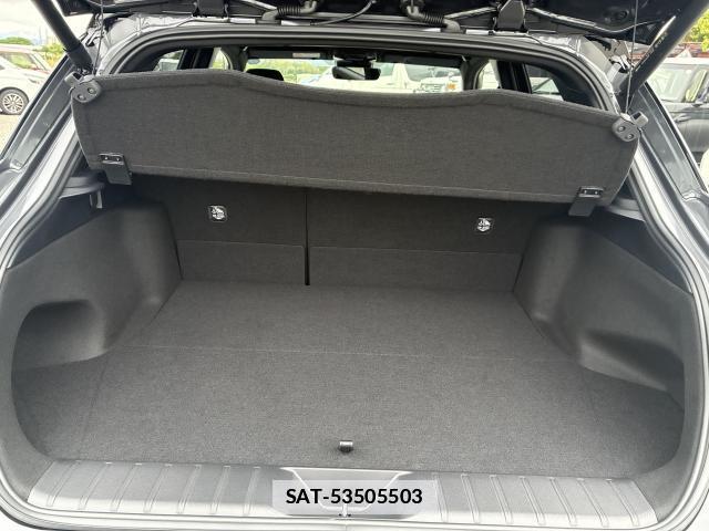 Lexus LBX 2025-04 7803205-13