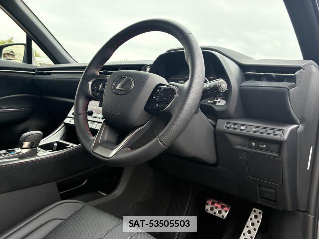 Lexus LBX 2025-04 7803205-18