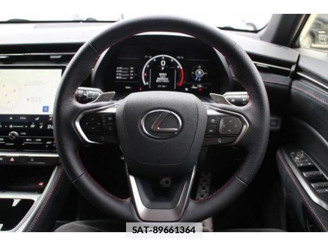 Lexus LBX 2025-04 7810677-4
