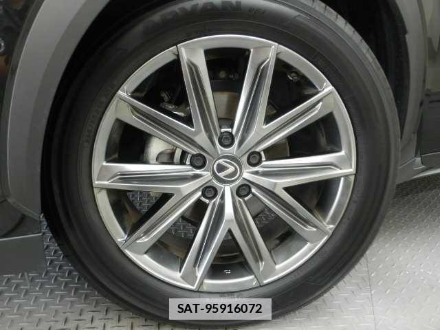 Lexus LBX 2024-09 7810885-14