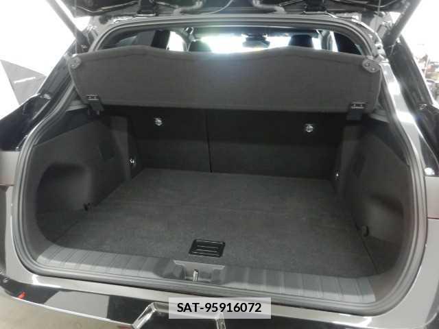 Lexus LBX 2024-09 7810885-18